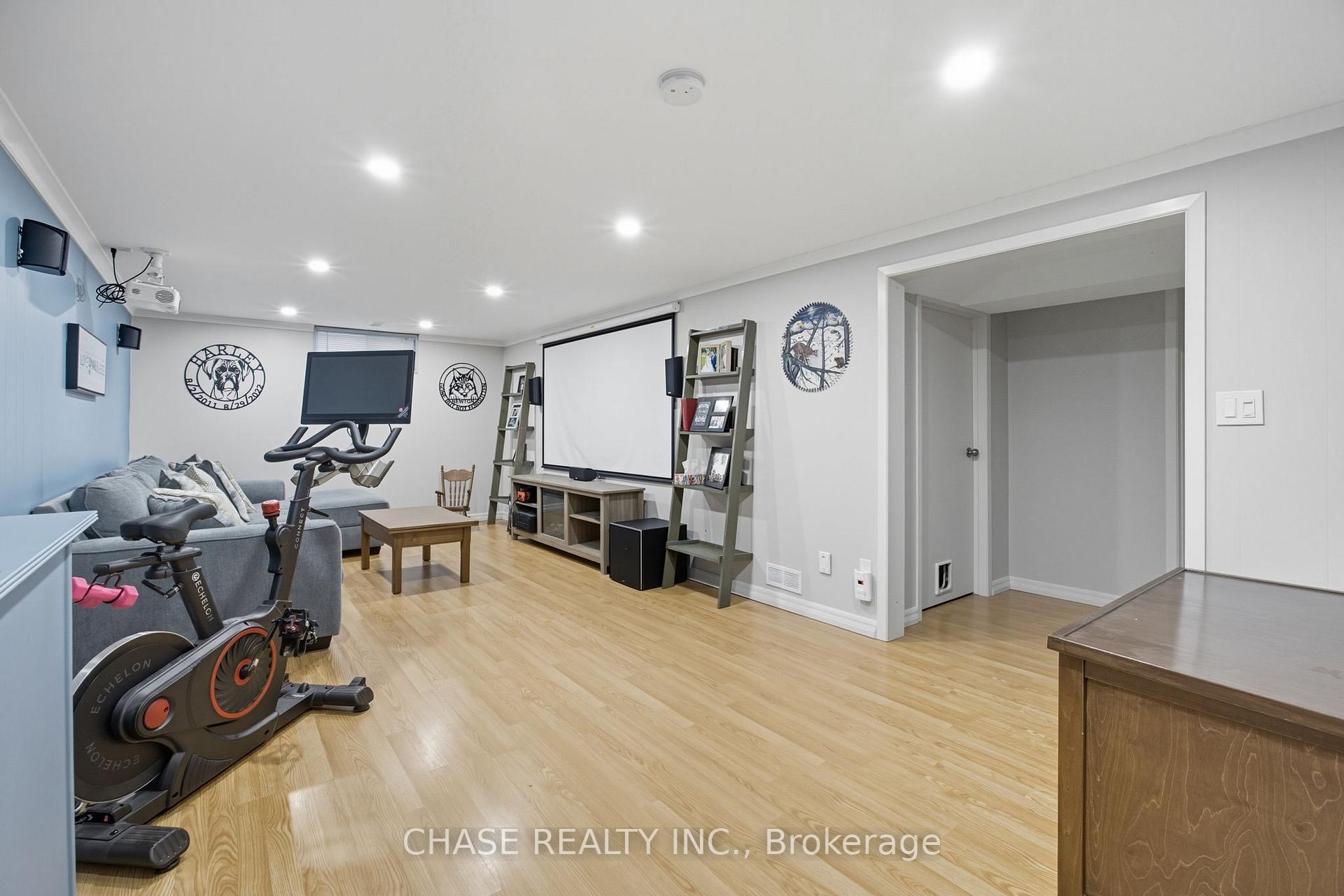 Photo 29 of 119 Oak Street, Norfolk, Simcoe — HOMEH