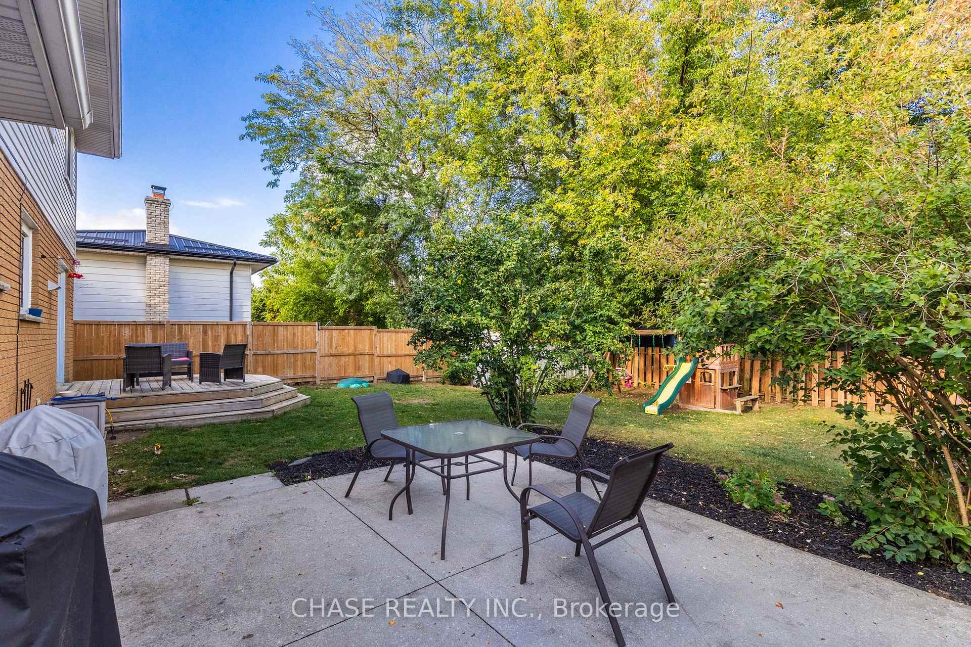 Photo 35 of 119 Oak Street, Norfolk, Simcoe — HOMEH