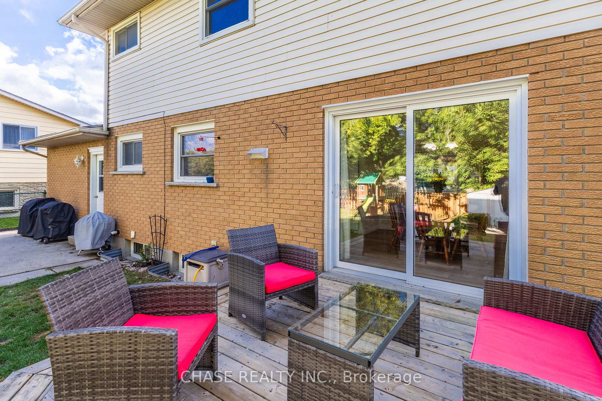 Photo 39 of 119 Oak Street, Norfolk, Simcoe — HOMEH