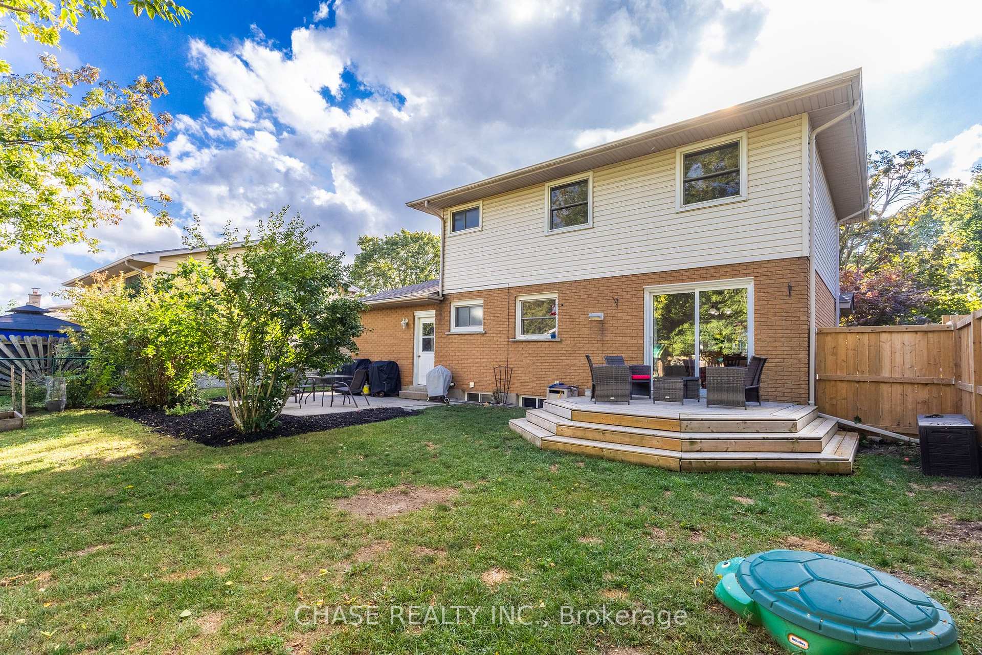 Photo 43 of 119 Oak Street, Norfolk, Simcoe — HOMEH