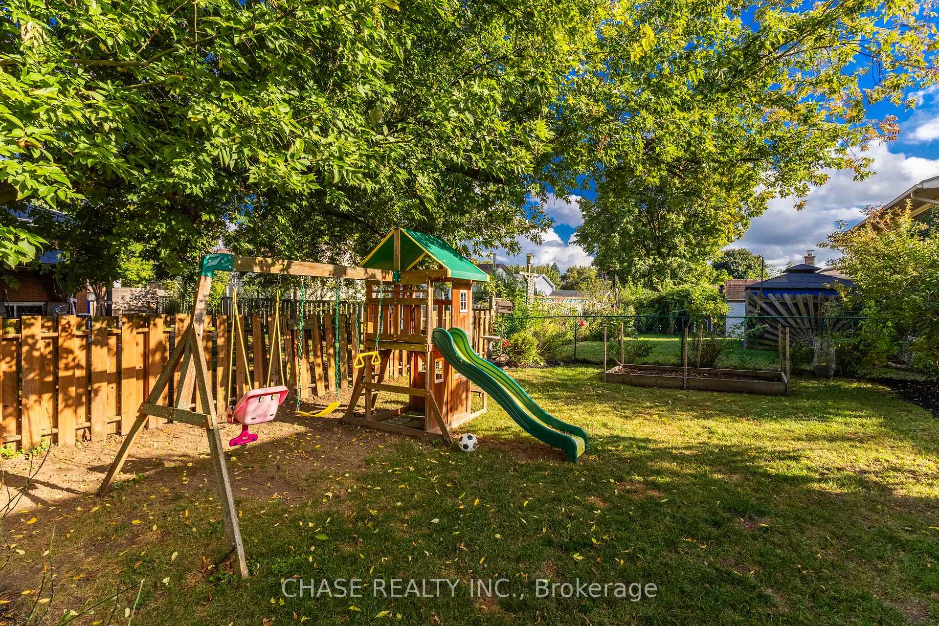 Photo 44 of 119 Oak Street, Norfolk, Simcoe — HOMEH
