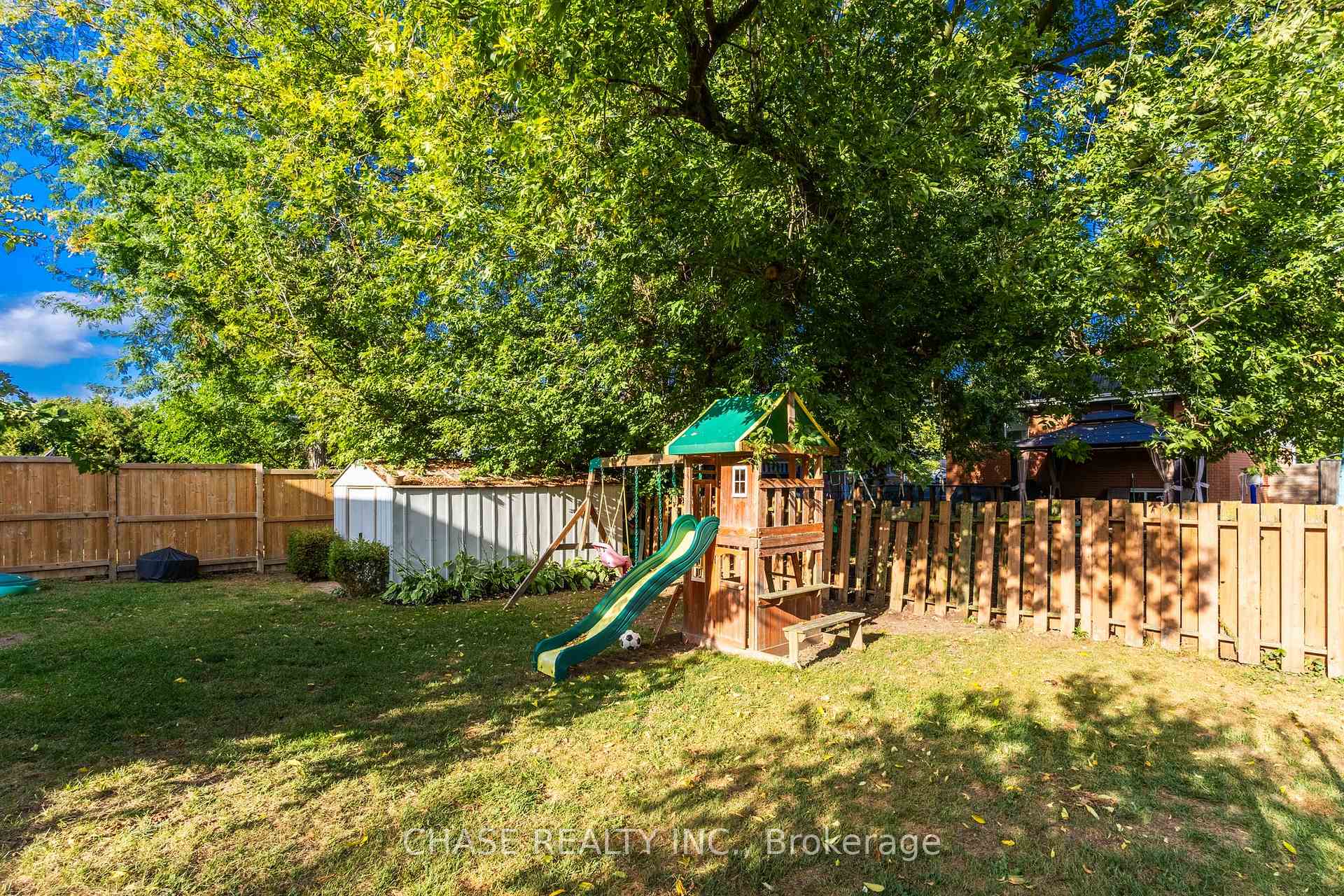 Photo 46 of 119 Oak Street, Norfolk, Simcoe — HOMEH