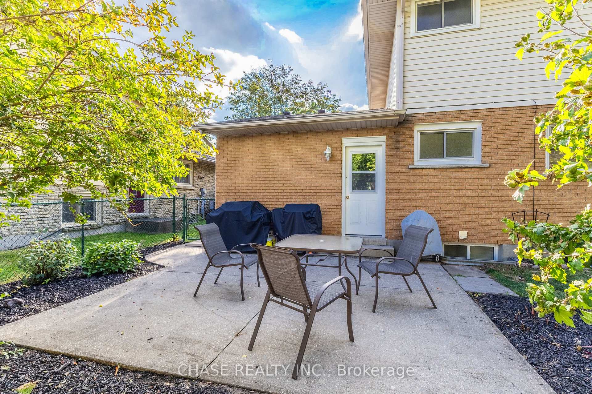 Photo 47 of 119 Oak Street, Norfolk, Simcoe — HOMEH