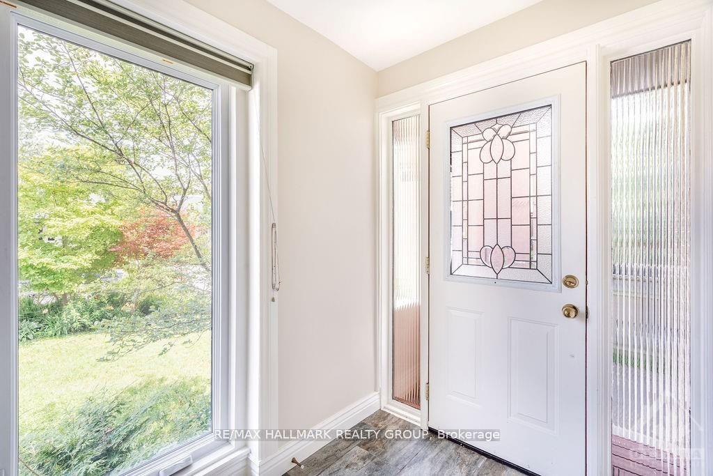 Photo 2 of 48 Springfield Road, Ottawa, Lindenlea — HOMEH