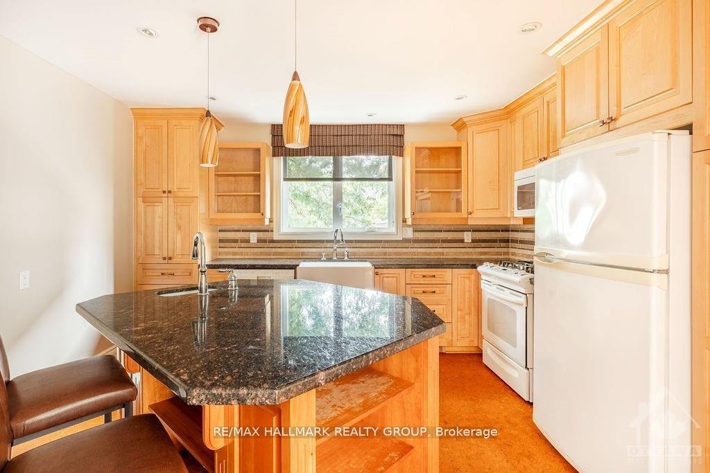 Photo 9 of 48 Springfield Road, Ottawa, Lindenlea — HOMEH