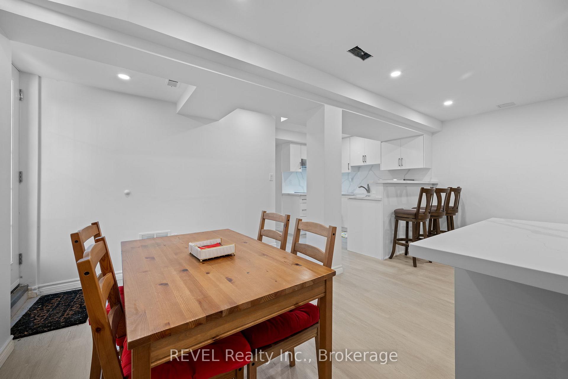 Photo 3 of Unit Lower, 14 Michaela Crescent, Pelham, Fonthill — HOMEH