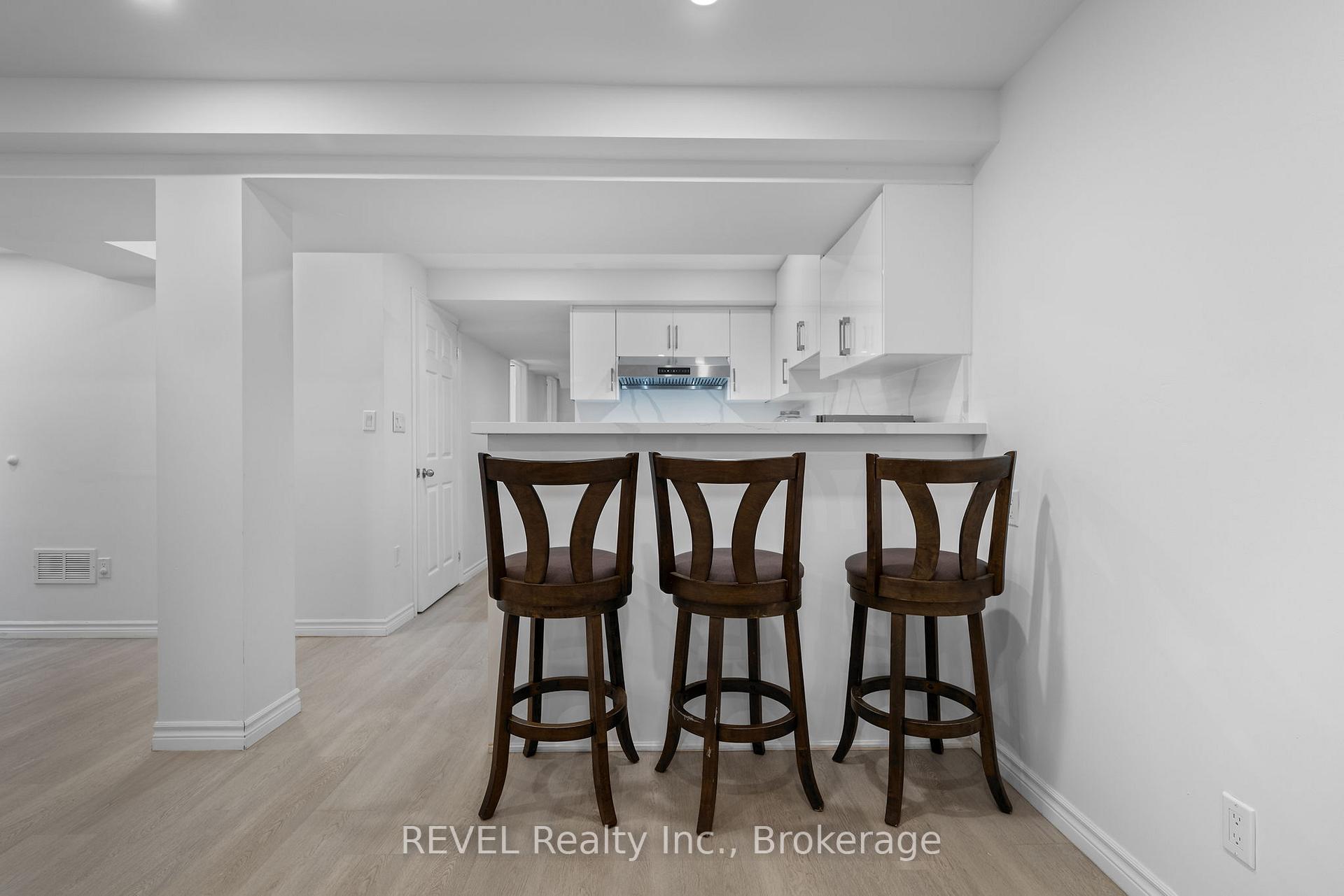 Photo 5 of Unit Lower, 14 Michaela Crescent, Pelham, Fonthill — HOMEH