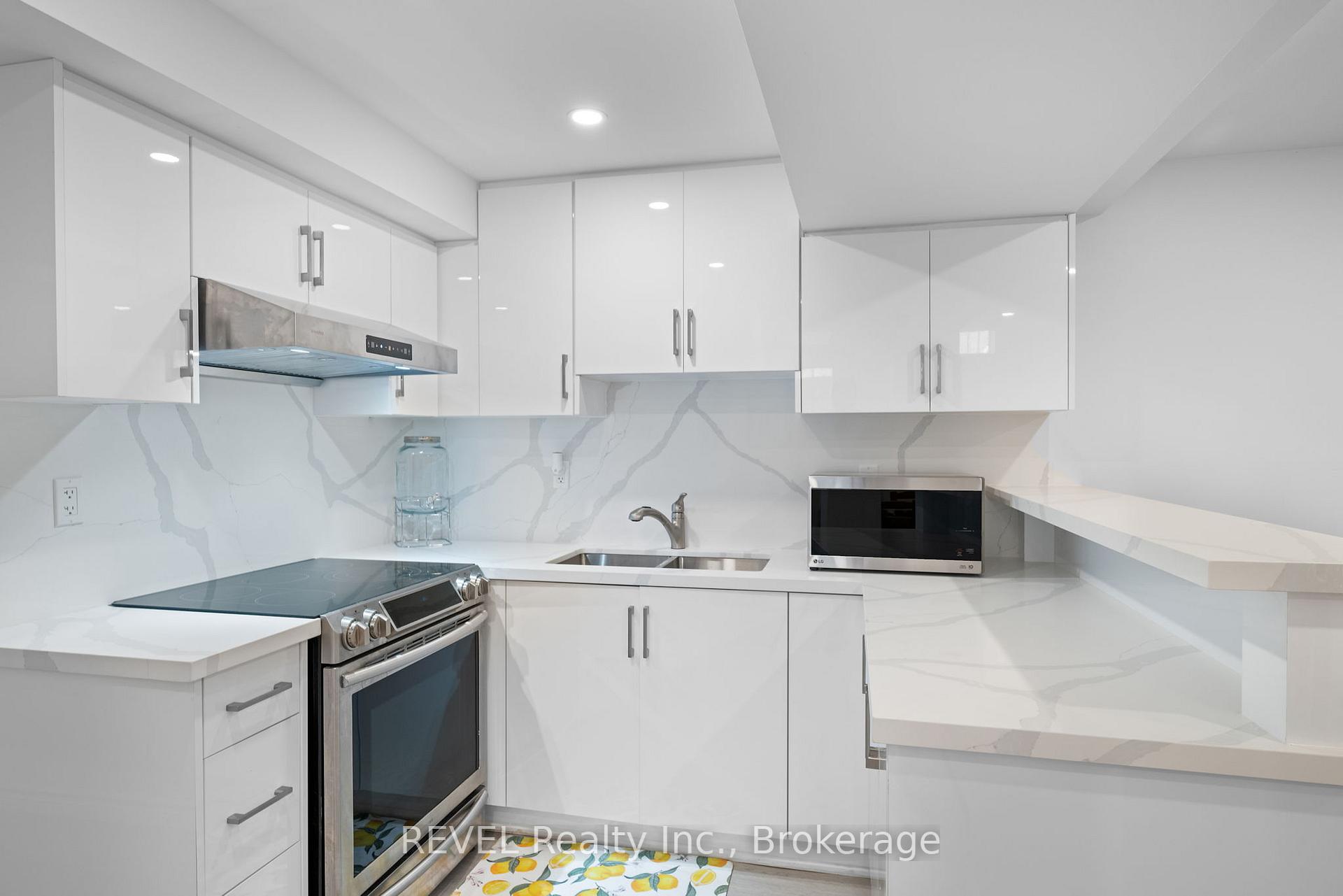 Photo 6 of Unit Lower, 14 Michaela Crescent, Pelham, Fonthill — HOMEH