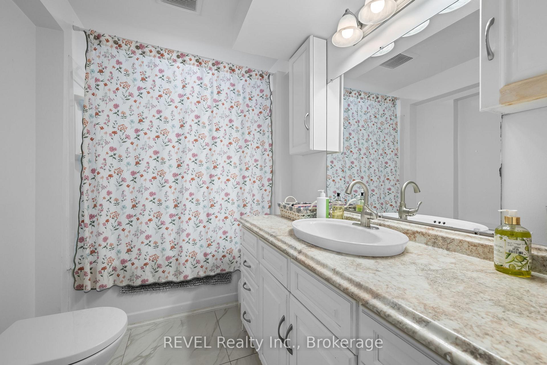 Photo 10 of Unit Lower, 14 Michaela Crescent, Pelham, Fonthill — HOMEH