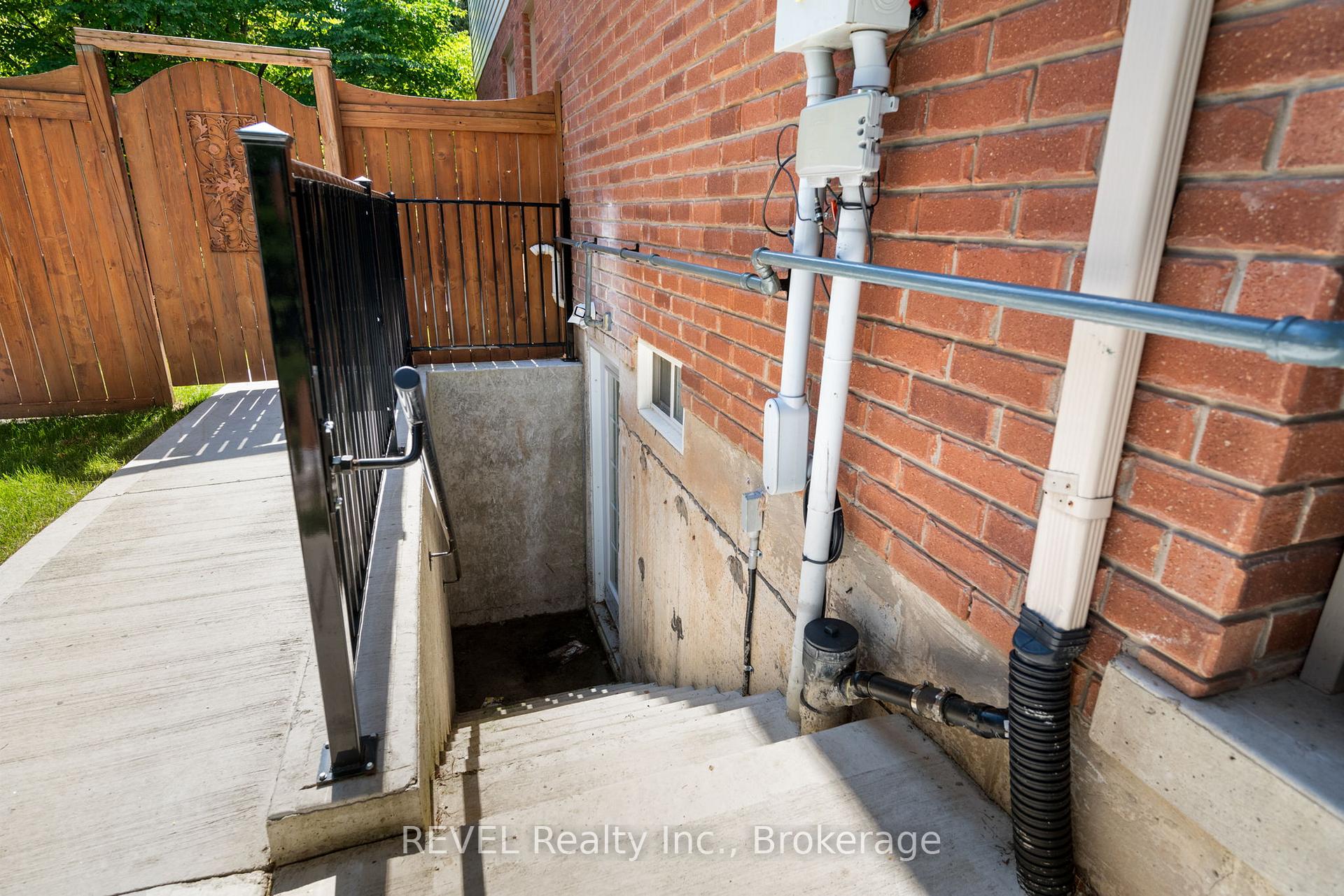 Photo 19 of Unit Lower, 14 Michaela Crescent, Pelham, Fonthill — HOMEH