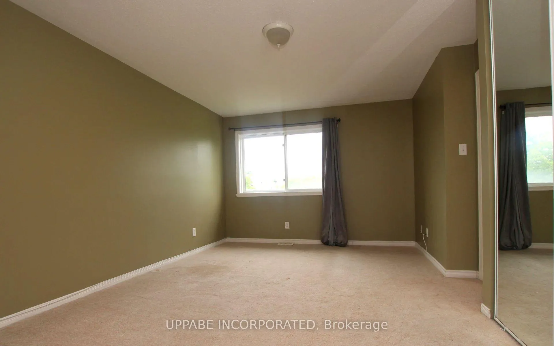 Photo 5 of 6075 Pineglade Crescent, Ottawa, Chapel Hill South - Orleans Village — HOMEH