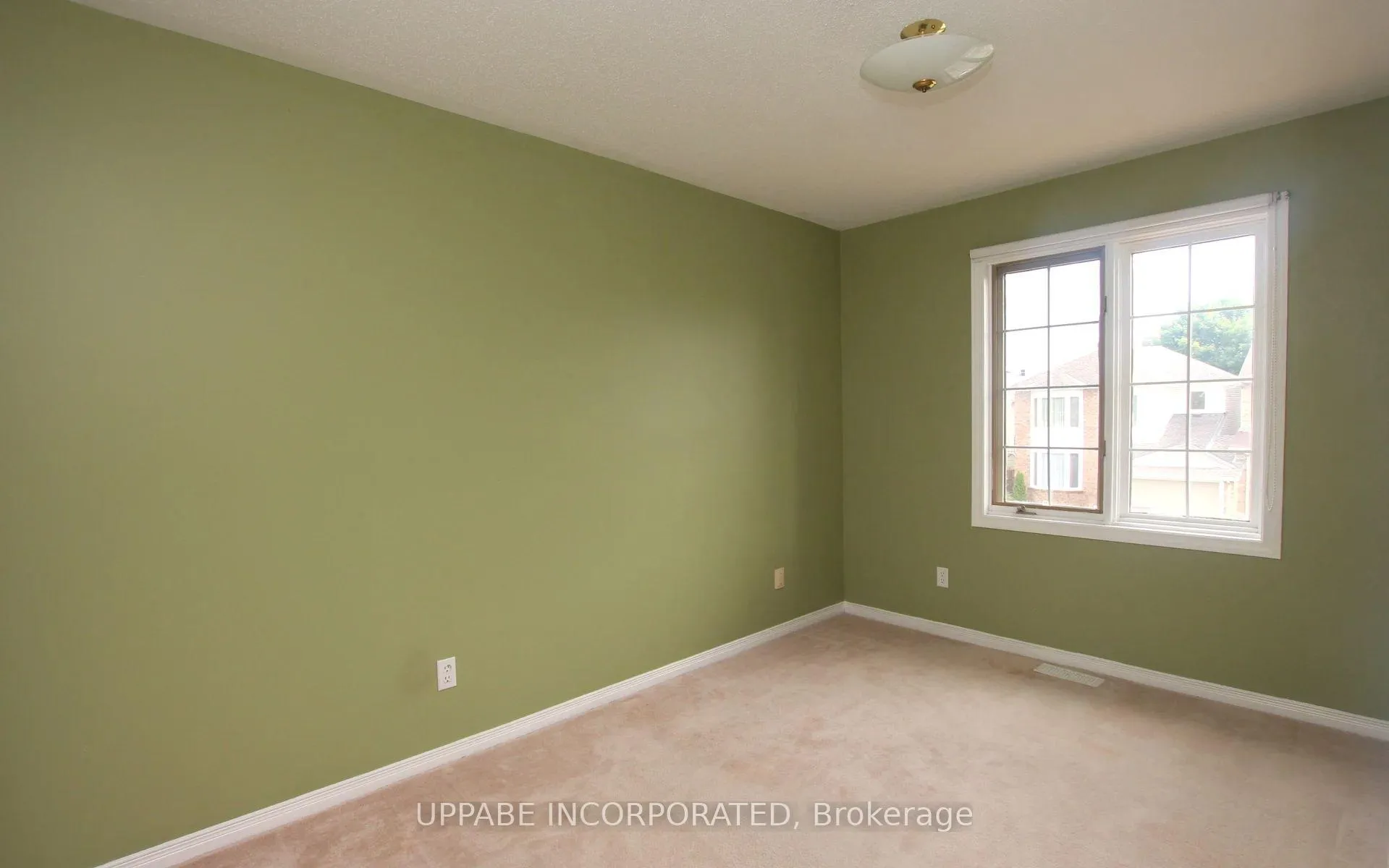 Photo 8 of 6075 Pineglade Crescent, Ottawa, Chapel Hill South - Orleans Village — HOMEH