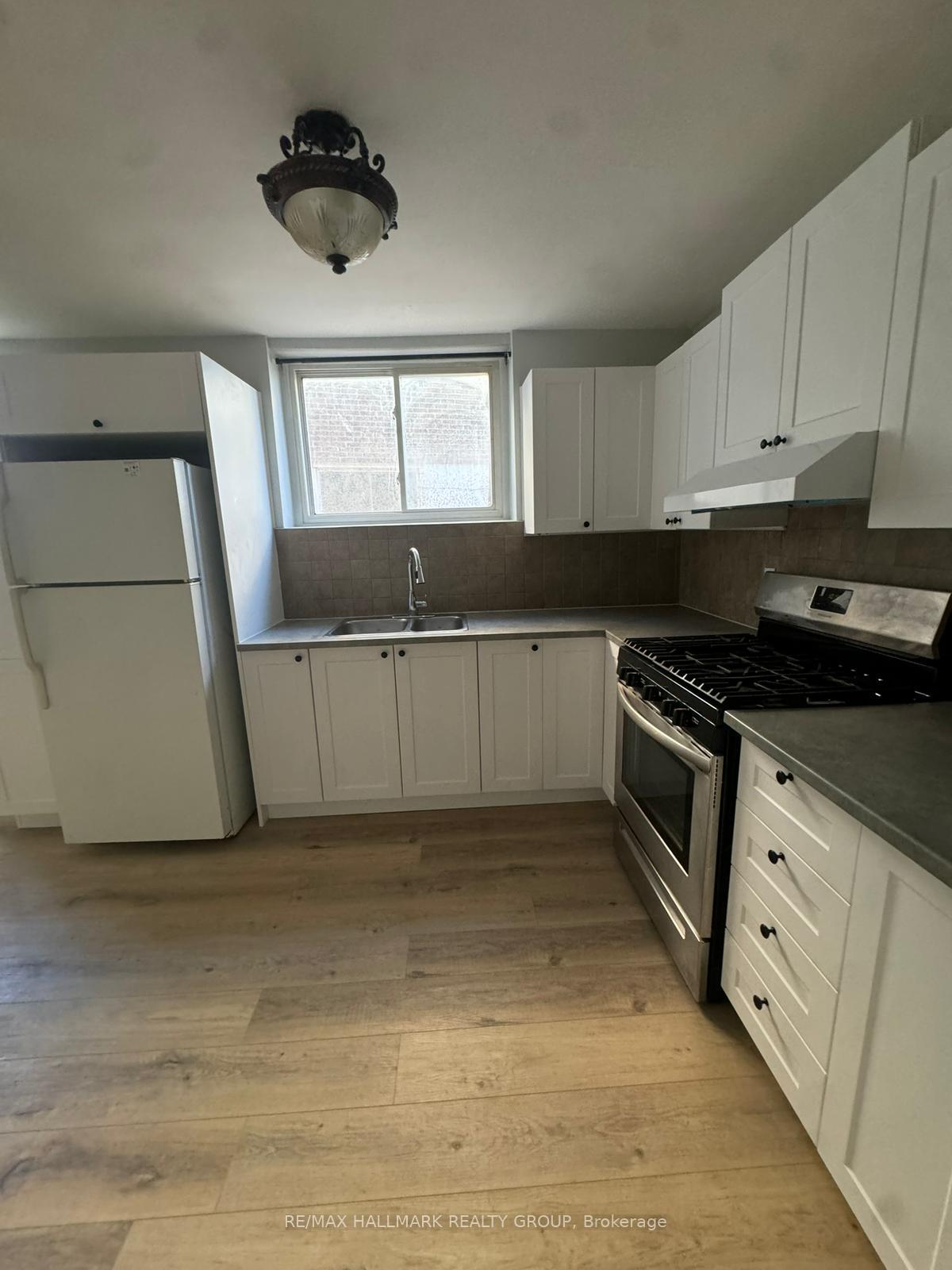 Photo 3 of Unit 1, 605 Donald Street, Ottawa, Overbrook/Castle Heights — HOMEH