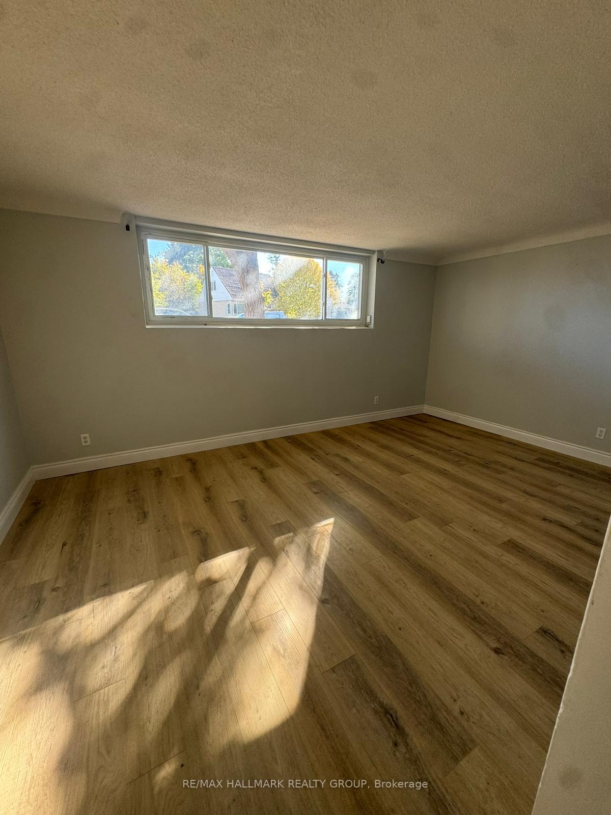 Photo 4 of Unit 1, 605 Donald Street, Ottawa, Overbrook/Castle Heights — HOMEH