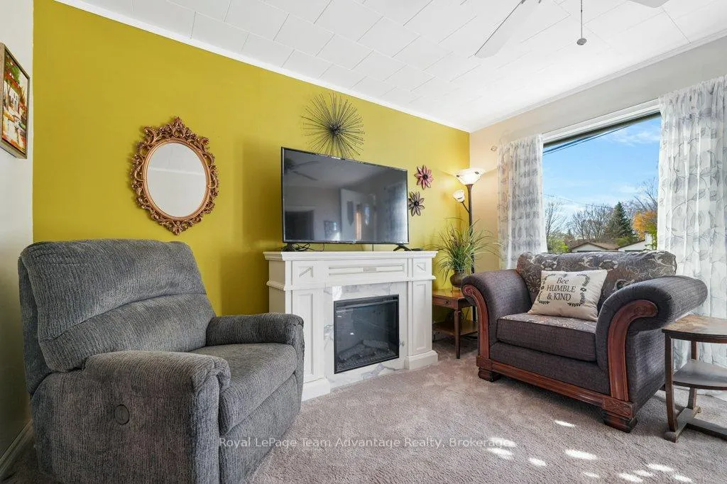 Photo 10 of 9 Hillcrest Avenue, Parry Sound — HOMEH