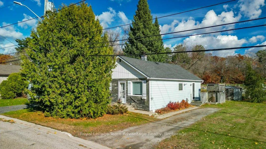 Photo 37 of 9 Hillcrest Avenue, Parry Sound — HOMEH