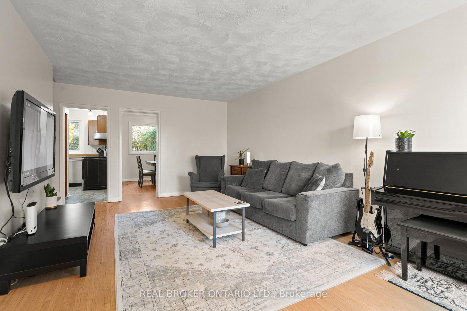 Photo 4 of 1229 Cobden Road, Ottawa, Queensway Terrace South/Ridgeview — HOMEH
