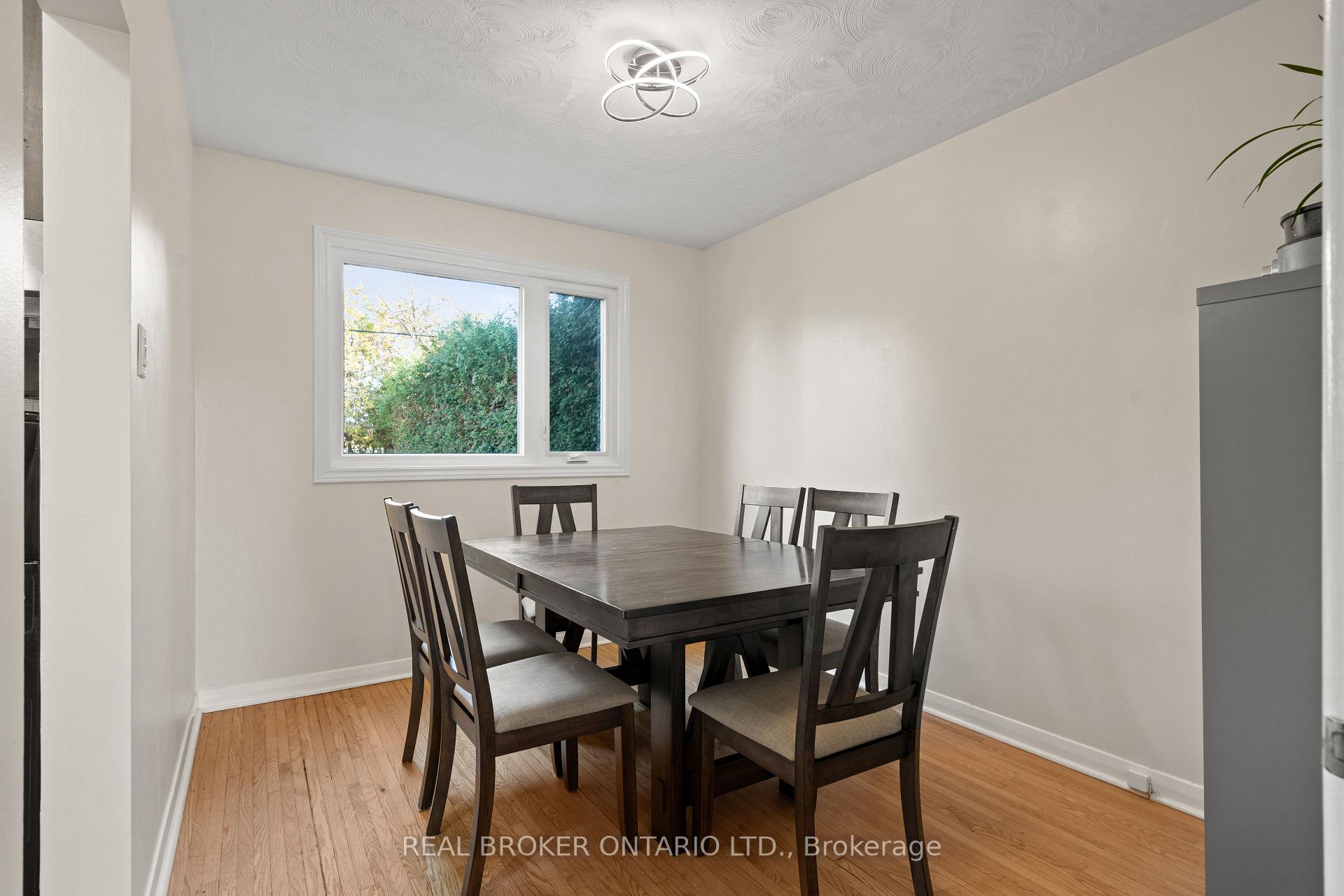 Photo 6 of 1229 Cobden Road, Ottawa, Queensway Terrace South/Ridgeview — HOMEH