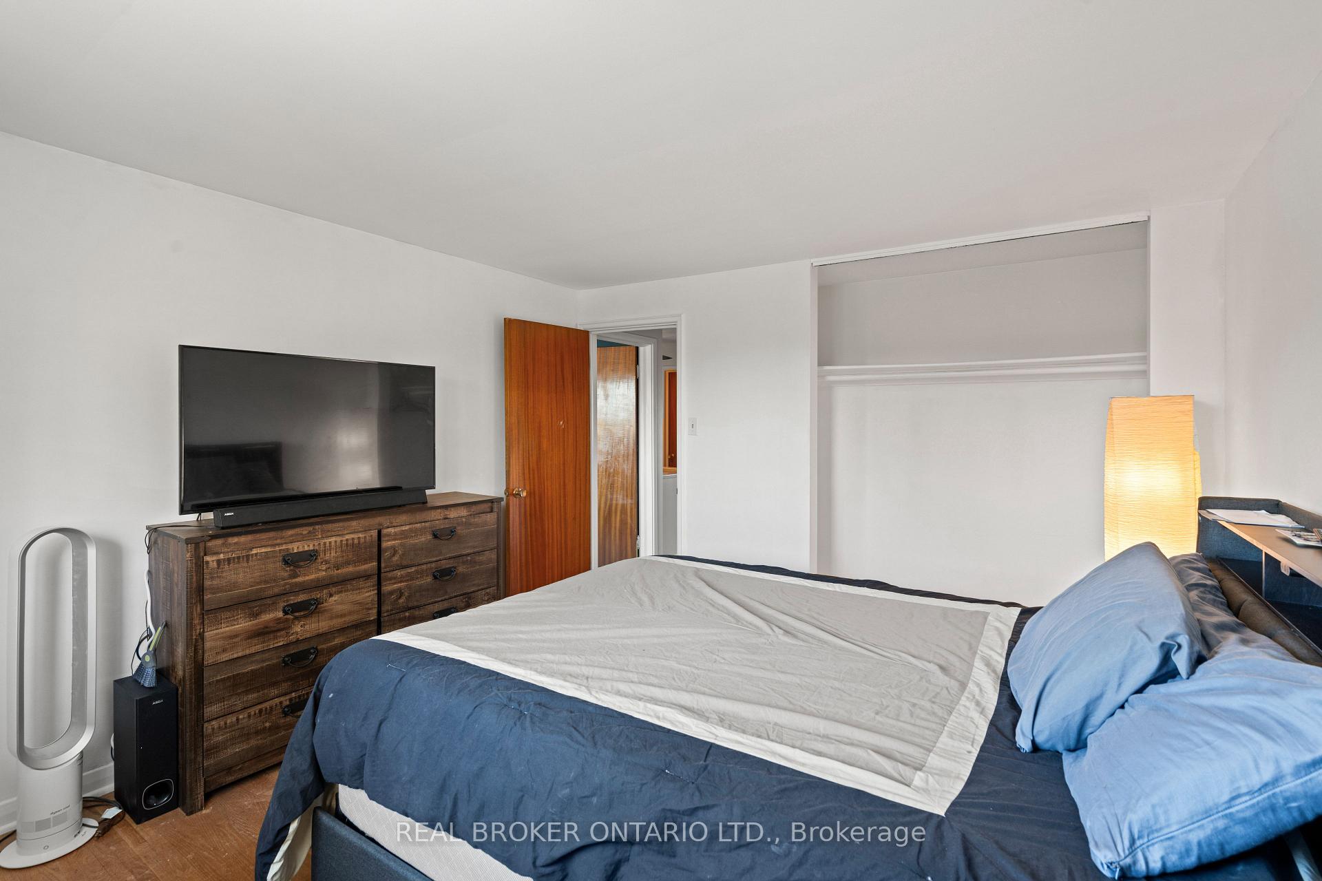 Photo 14 of 1229 Cobden Road, Ottawa, Queensway Terrace South/Ridgeview — HOMEH