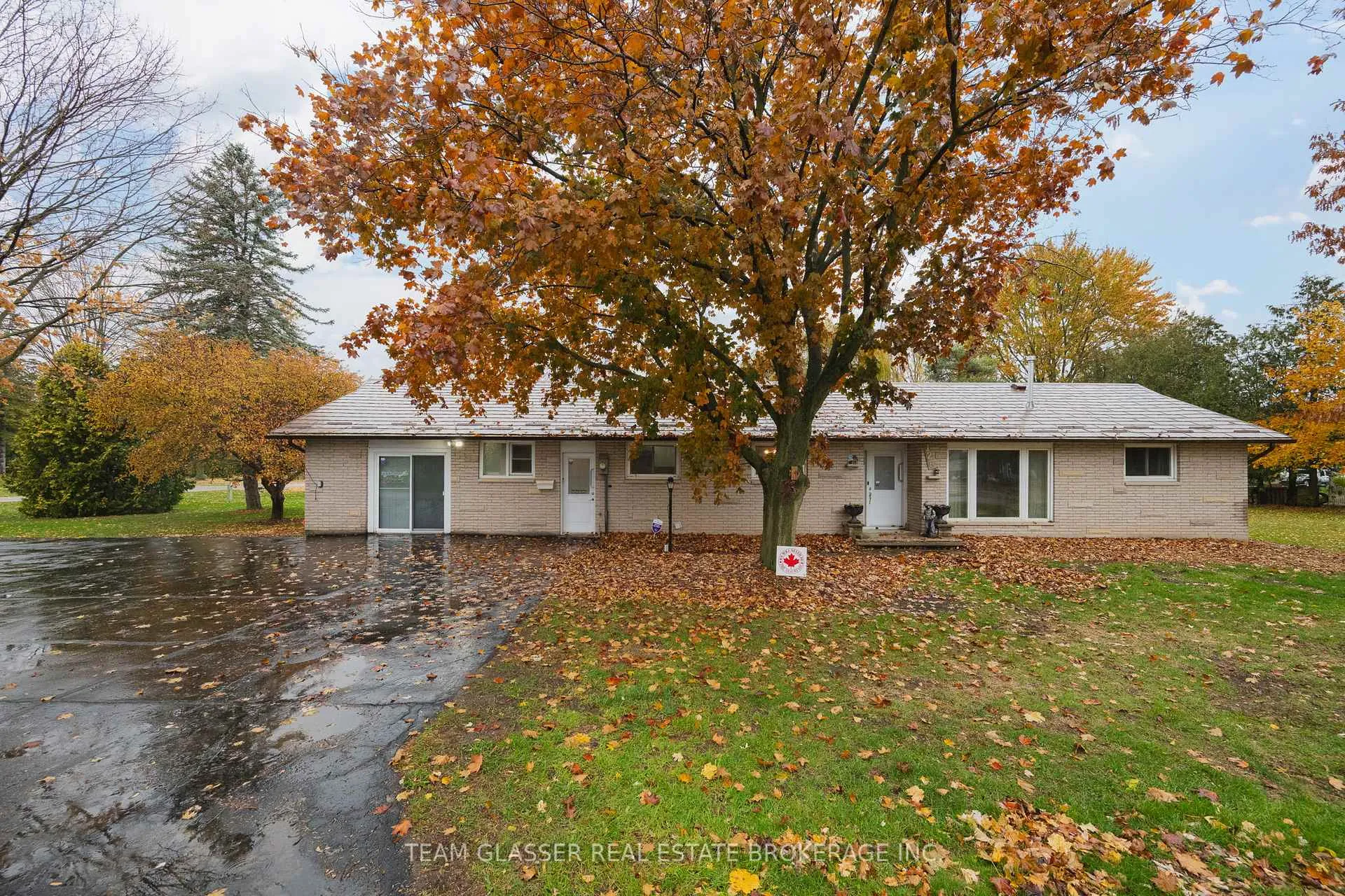 Photo 1 of 128 Centre Street, North Middlesex, Parkhill — HOMEH