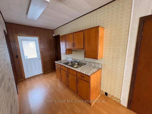 Photo 32 of 128 Centre Street, North Middlesex, Parkhill — HOMEH
