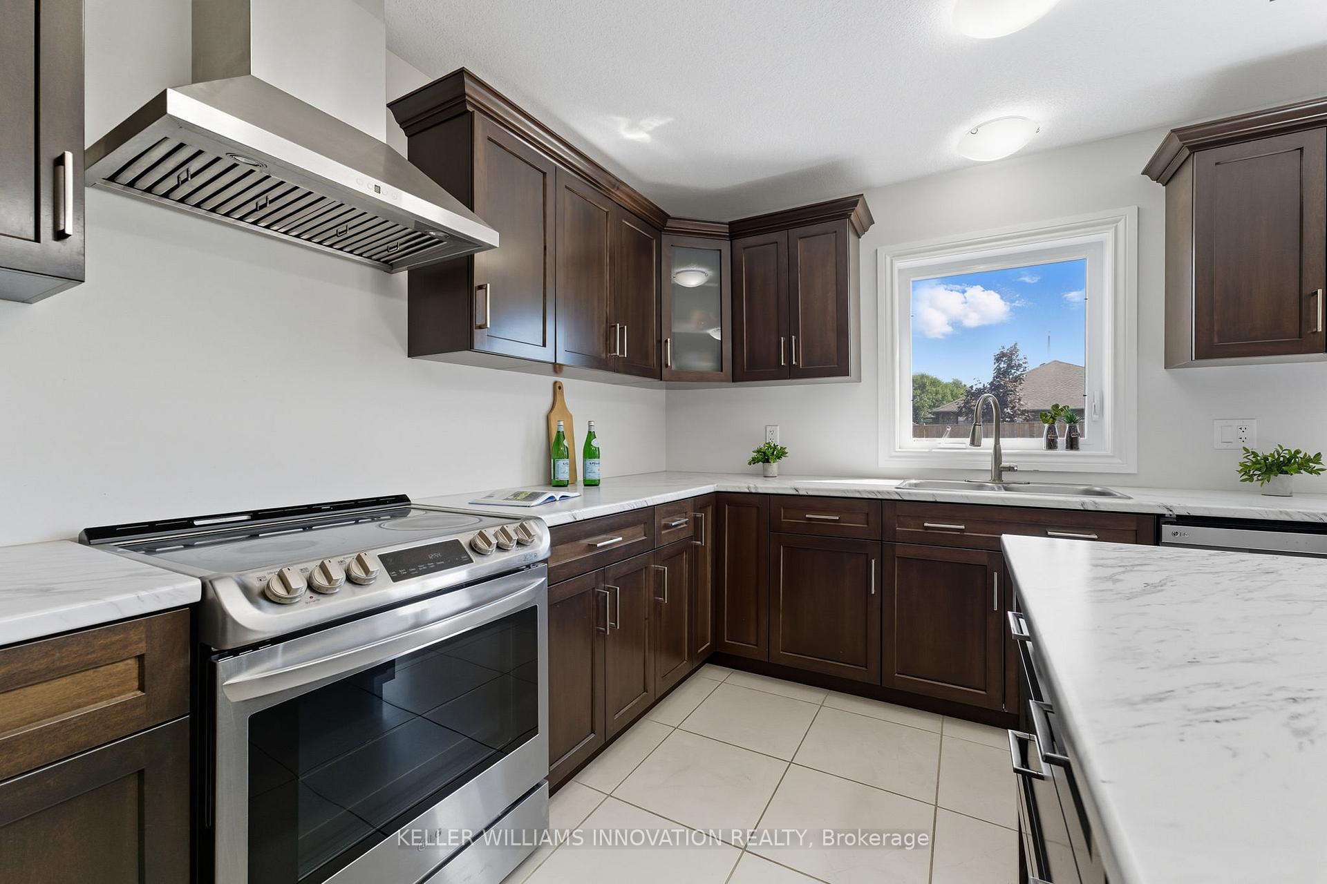 Photo 12 of 97 Forbes Crescent, North Perth, Listowel — HOMEH