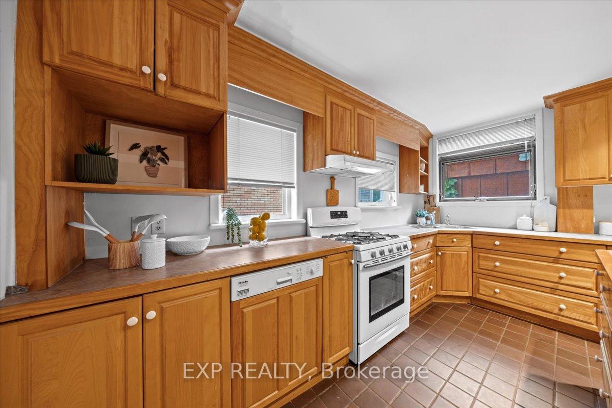 Photo 10 of 107 Stanley Avenue, Ottawa, New Edinburgh — HOMEH