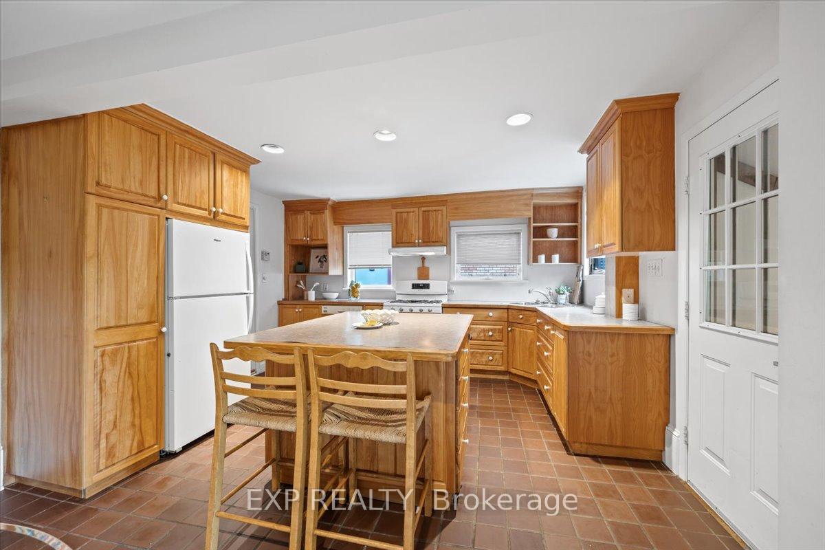 Photo 13 of 107 Stanley Avenue, Ottawa, New Edinburgh — HOMEH