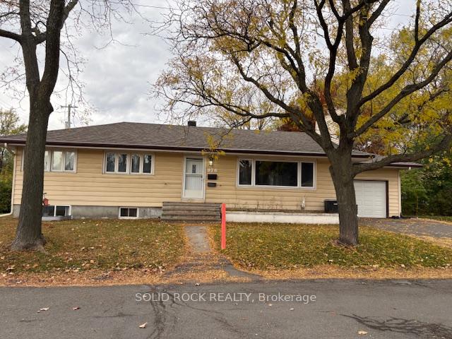 Photo 2 of 976 Vera Street, Ottawa, Overbrook/Castle Heights — HOMEH