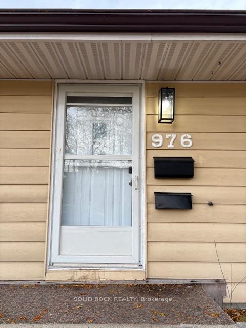 Photo 3 of 976 Vera Street, Ottawa, Overbrook/Castle Heights — HOMEH