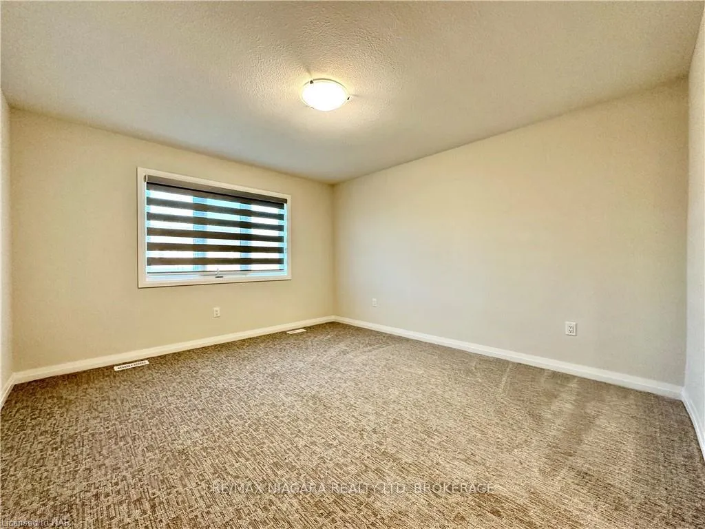 Photo 8 of 47 Saffron Way, Pelham, Fonthill — HOMEH