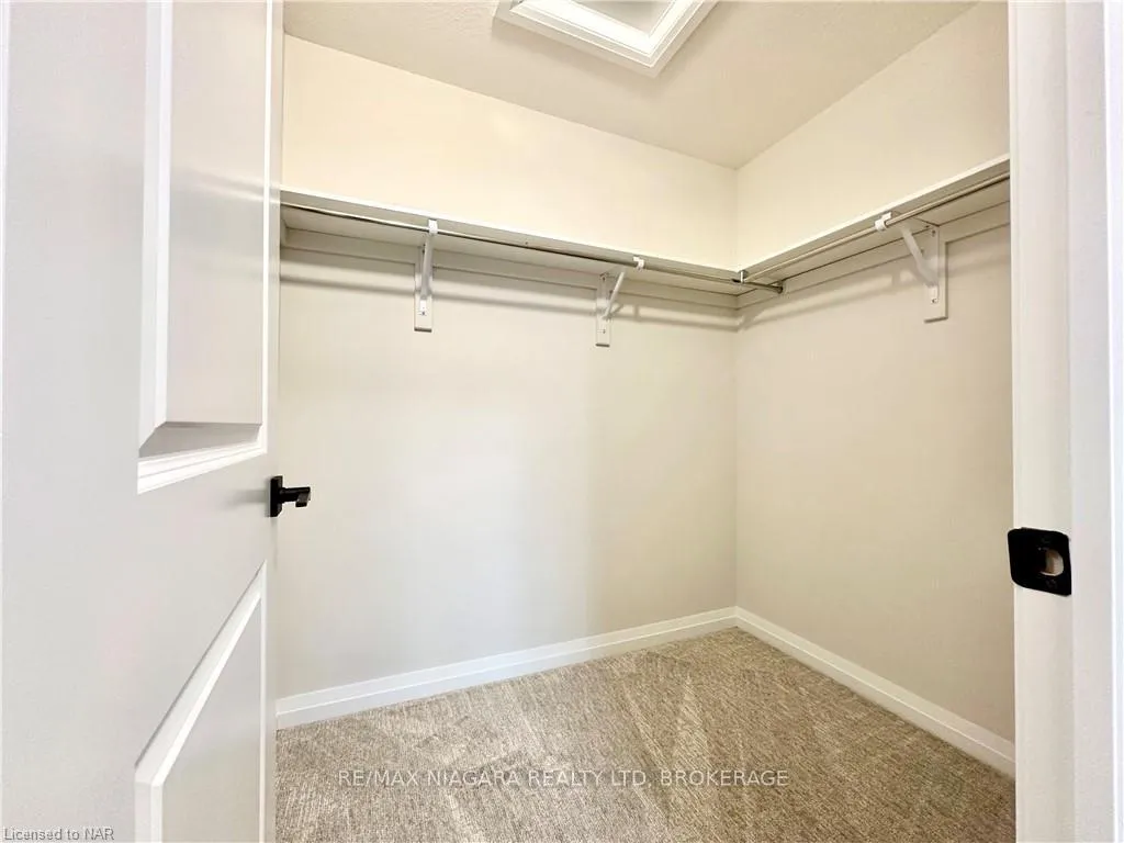 Photo 10 of 47 Saffron Way, Pelham, Fonthill — HOMEH