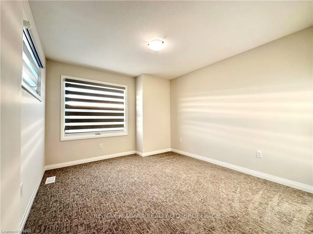Photo 13 of 47 Saffron Way, Pelham, Fonthill — HOMEH
