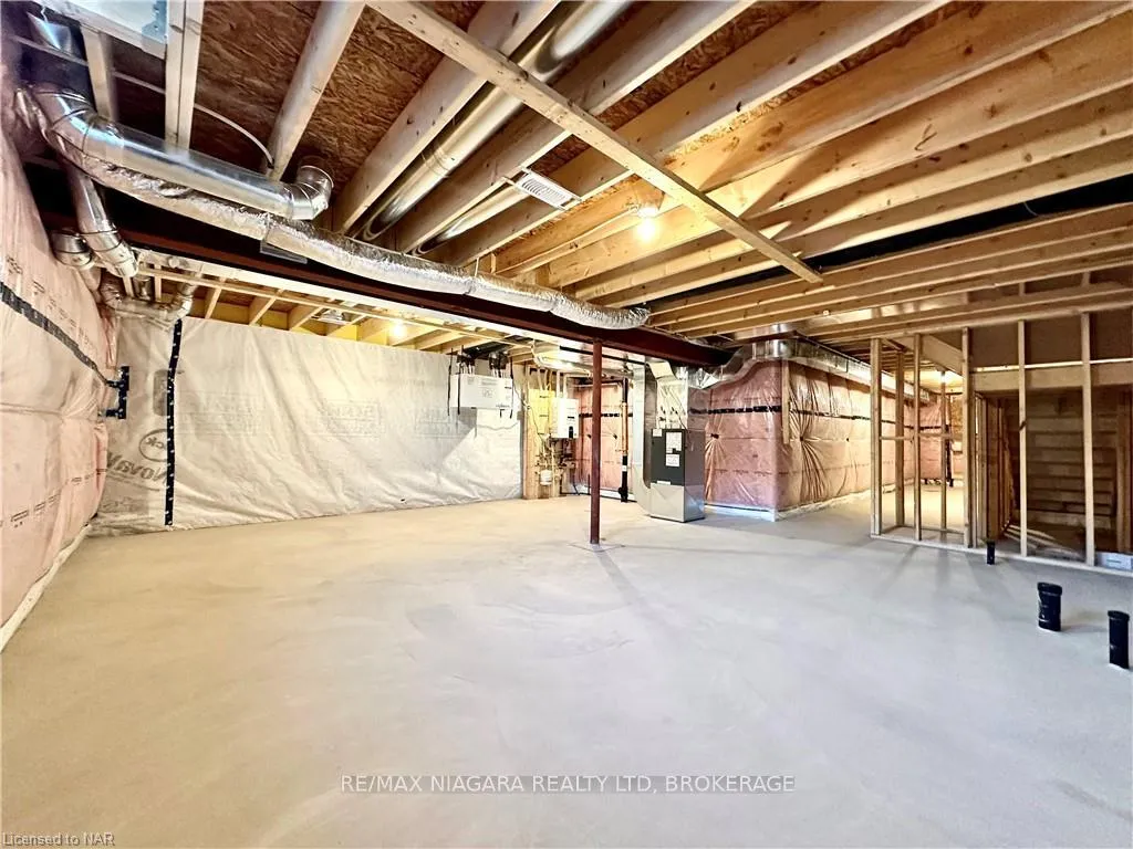 Photo 16 of 47 Saffron Way, Pelham, Fonthill — HOMEH