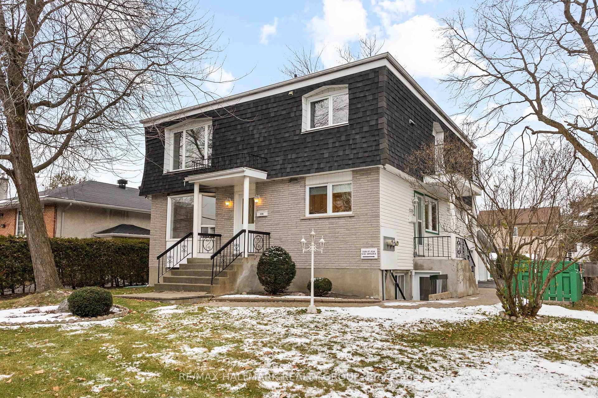 Front of Unit B, 1320 St Jean Street