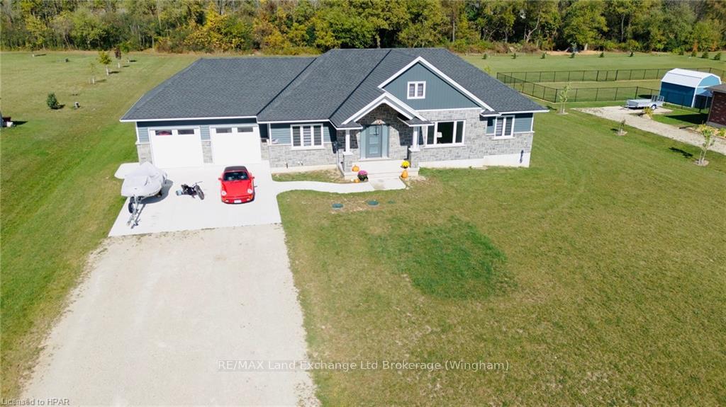 Photo 1 of 320 Turnberry Street, North Huron, Wingham — HOMEH