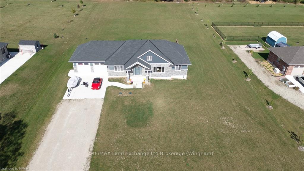 Photo 2 of 320 Turnberry Street, North Huron, Wingham — HOMEH