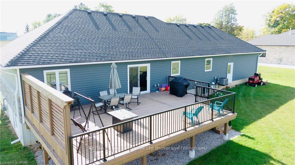 Photo 8 of 320 Turnberry Street, North Huron, Wingham — HOMEH