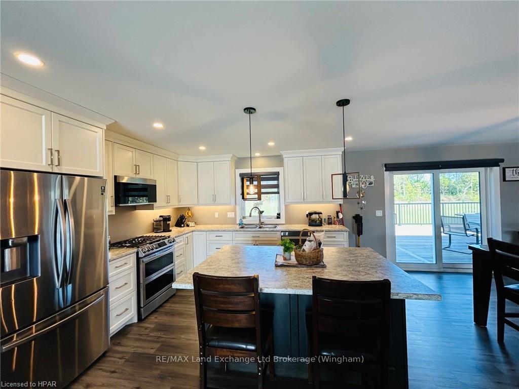 Photo 18 of 320 Turnberry Street, North Huron, Wingham — HOMEH