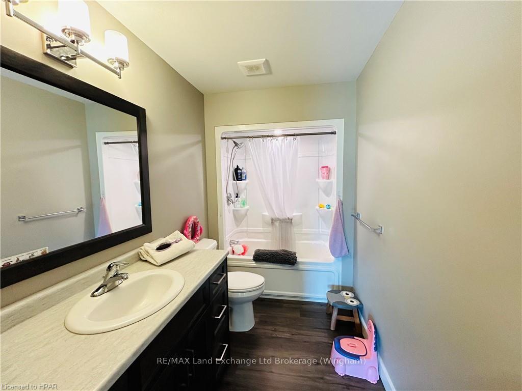 Photo 26 of 320 Turnberry Street, North Huron, Wingham — HOMEH