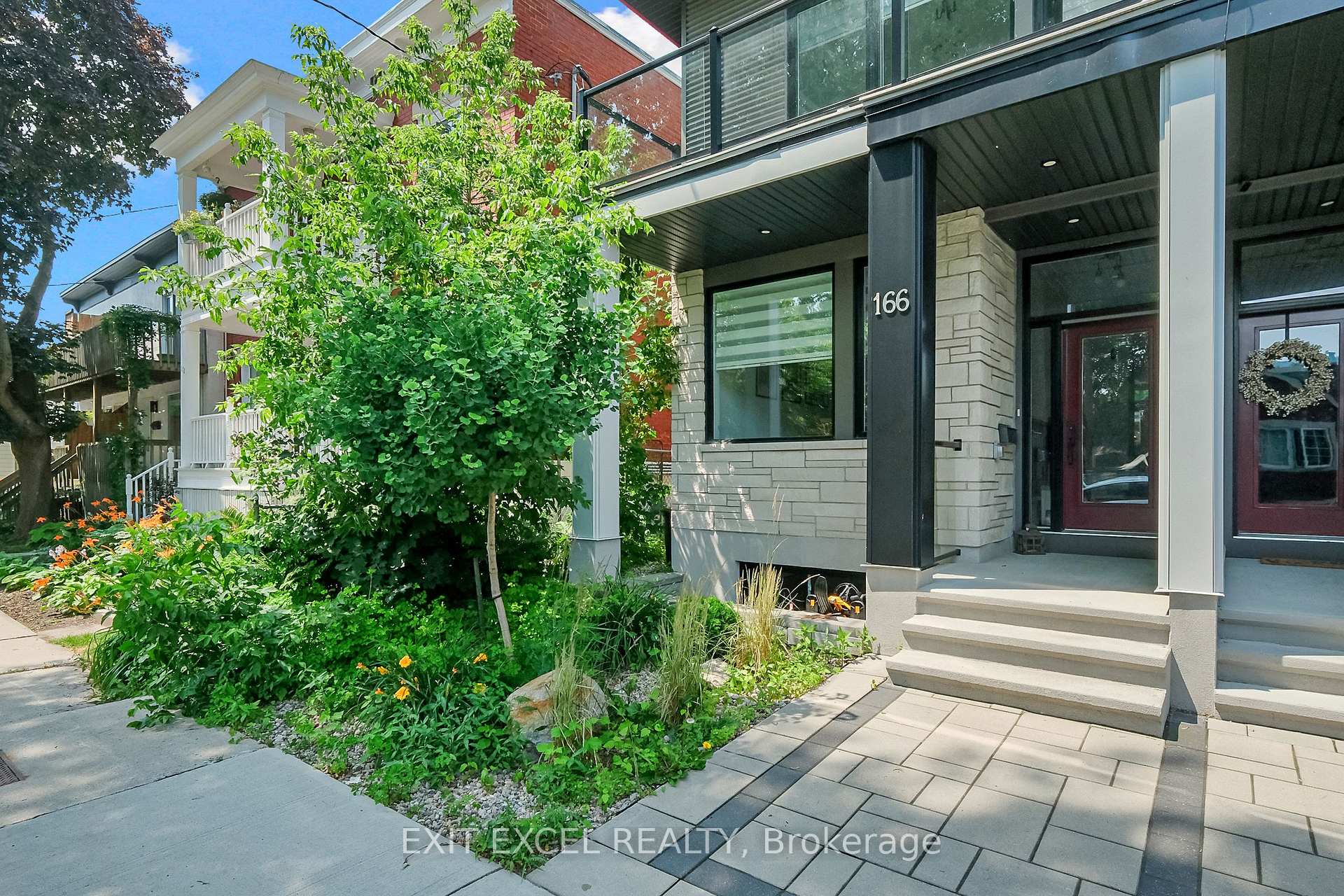 Photo 3 of 166 Ivy Crescent, Ottawa, Lindenlea — HOMEH