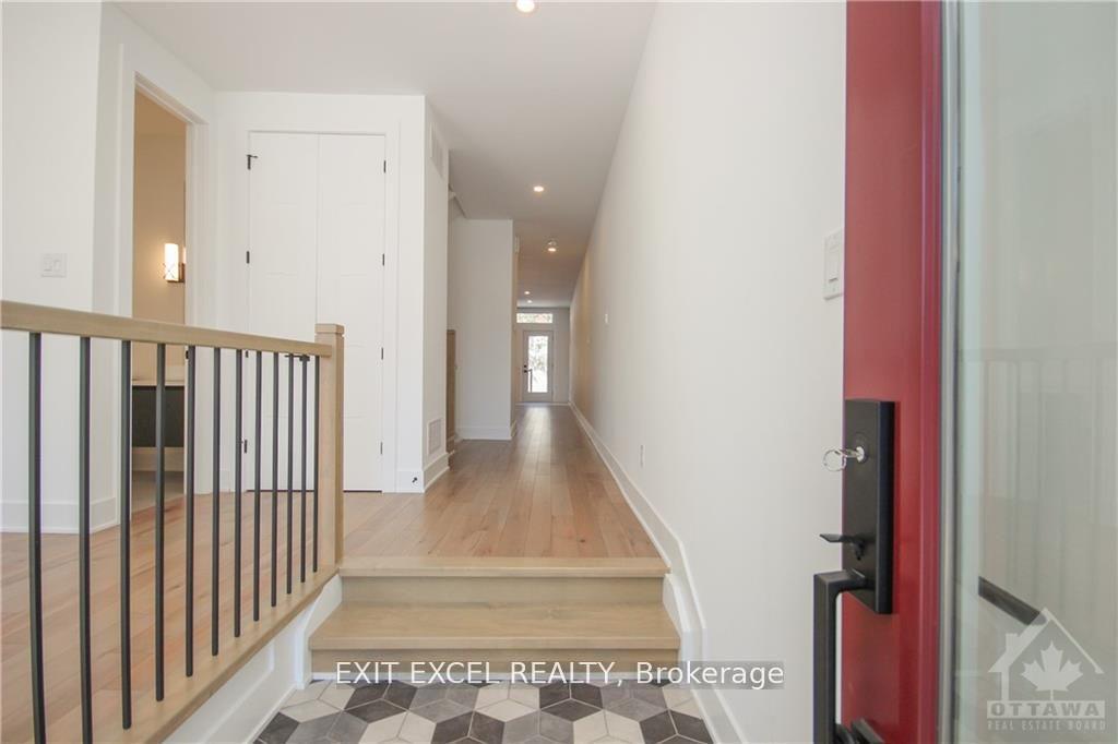 Photo 4 of 166 Ivy Crescent, Ottawa, Lindenlea — HOMEH
