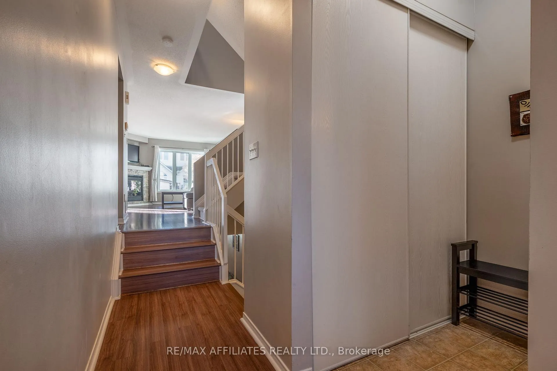 Photo 4 of 1031 Capreol Street, Ottawa, Avalon East — HOMEH