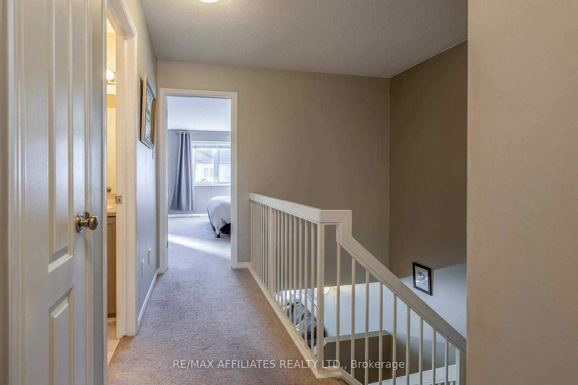 Photo 16 of 1031 Capreol Street, Ottawa, Avalon East — HOMEH