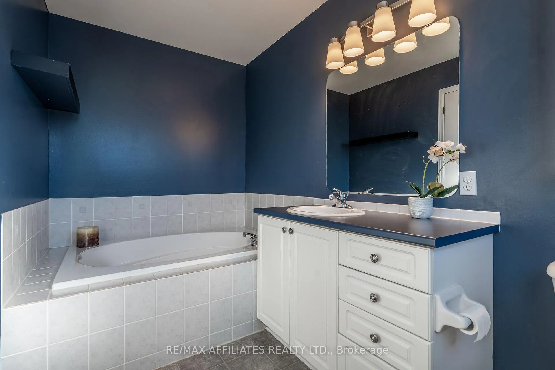 Photo 20 of 1031 Capreol Street, Ottawa, Avalon East — HOMEH