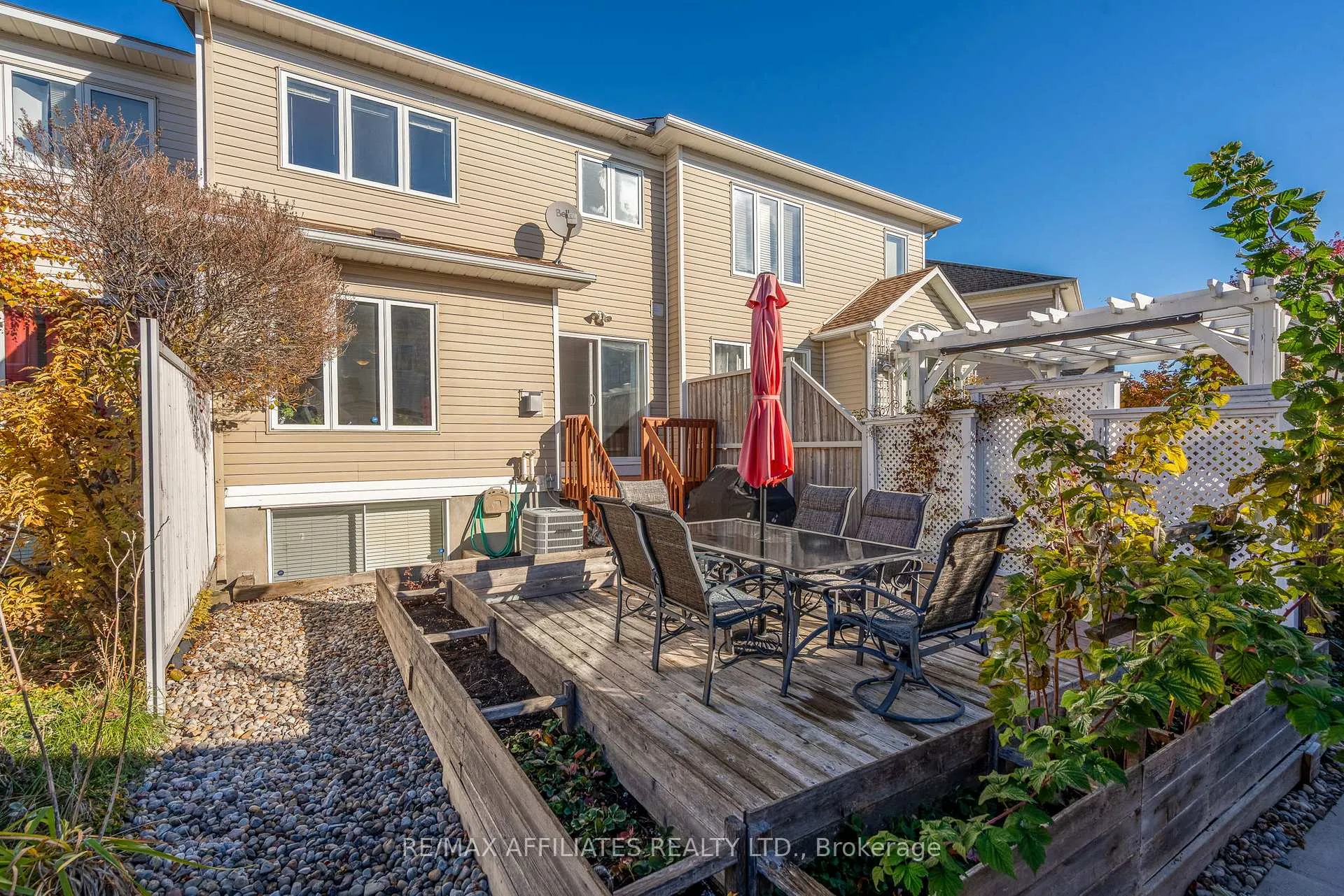 Photo 32 of 1031 Capreol Street, Ottawa, Avalon East — HOMEH