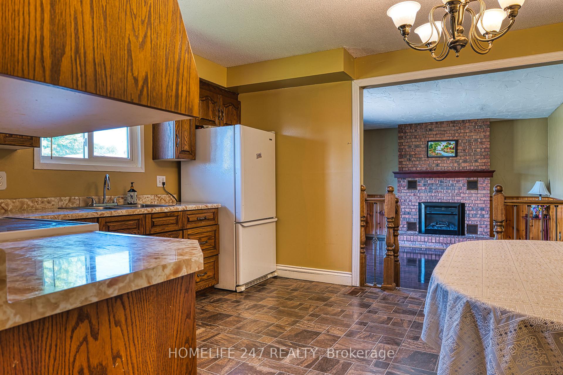 Photo 14 of 475 Victoria Avenue S, North Perth, Listowel — HOMEH