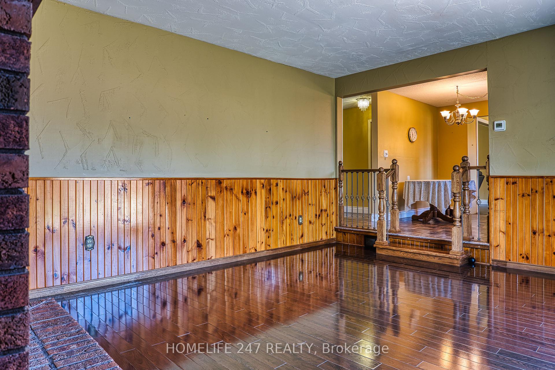 Photo 18 of 475 Victoria Avenue S, North Perth, Listowel — HOMEH