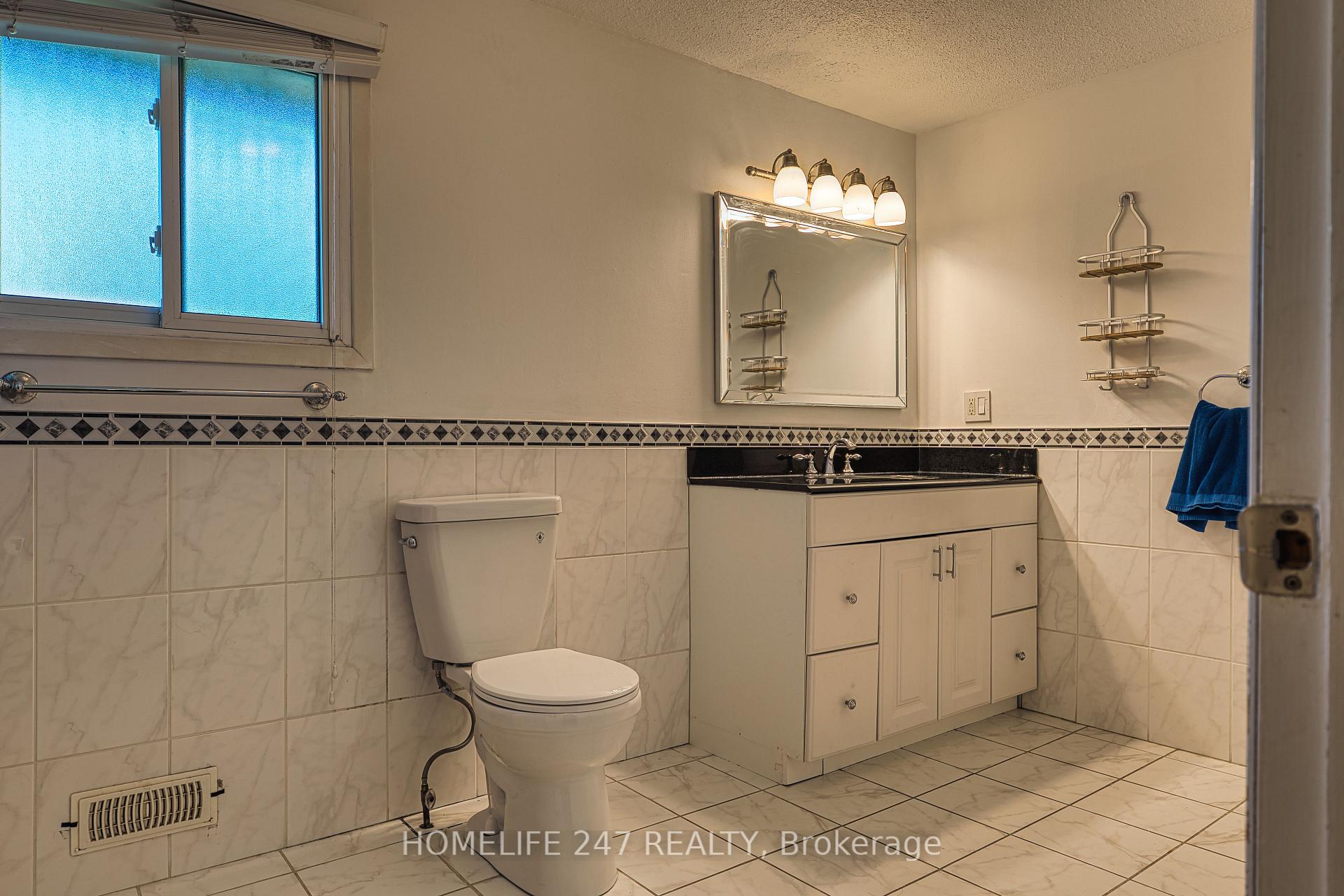 Photo 19 of 475 Victoria Avenue S, North Perth, Listowel — HOMEH
