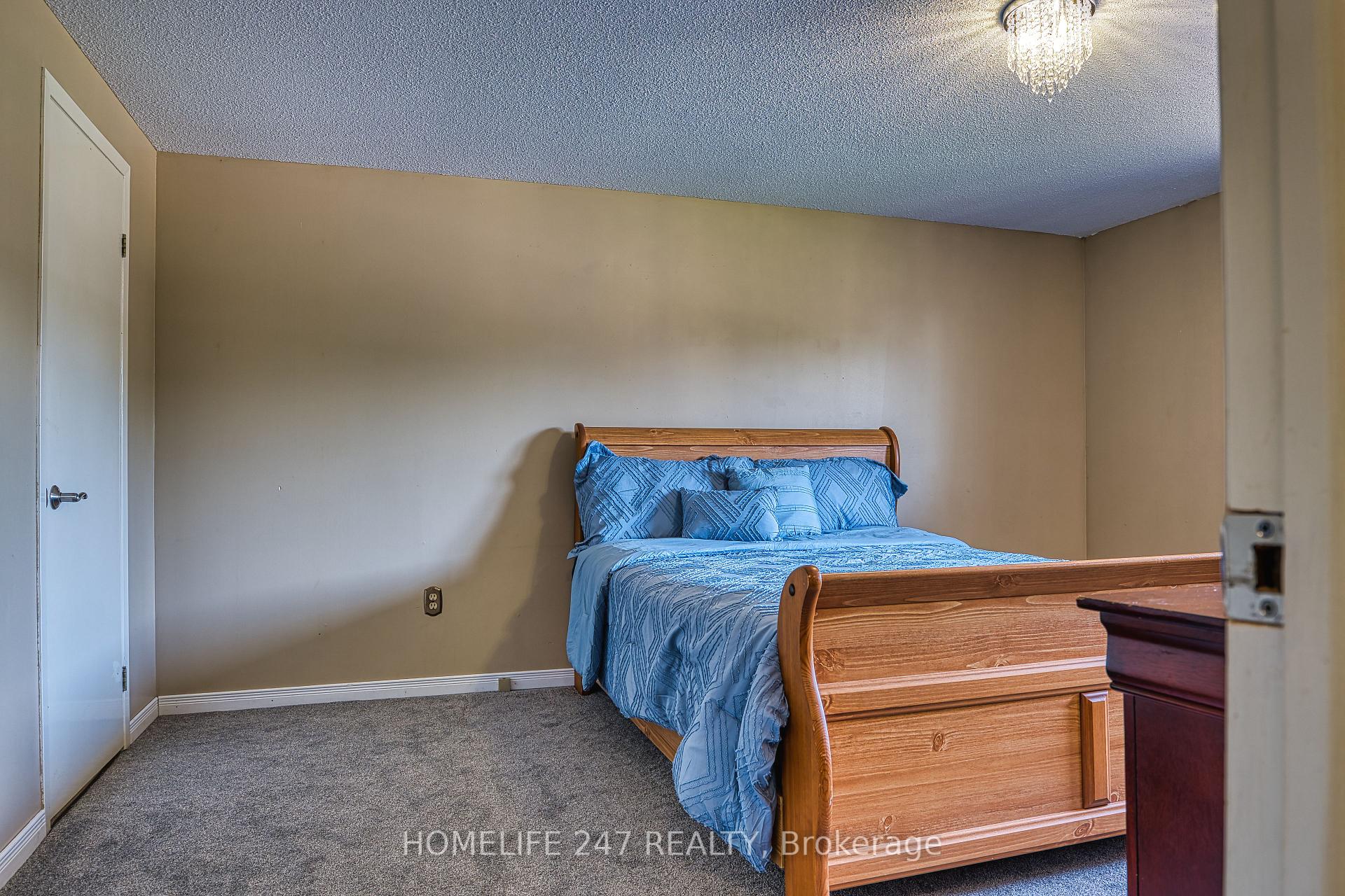 Photo 21 of 475 Victoria Avenue S, North Perth, Listowel — HOMEH